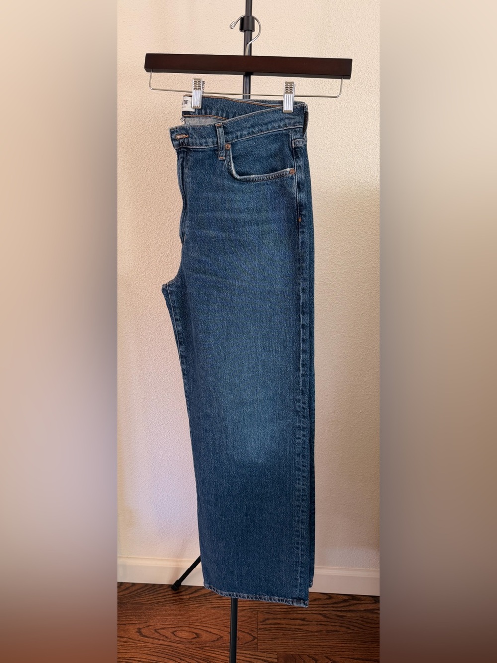Agolde Harper Straight-Leg Jeans in Tempo - Picture 5 of 7